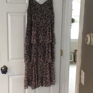 Comfortable sweet dress. Worm once to an outdoor summer wedding